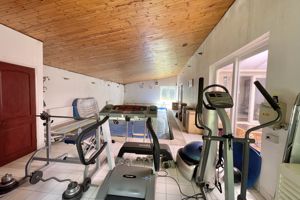 Photo 21- click for photo gallery